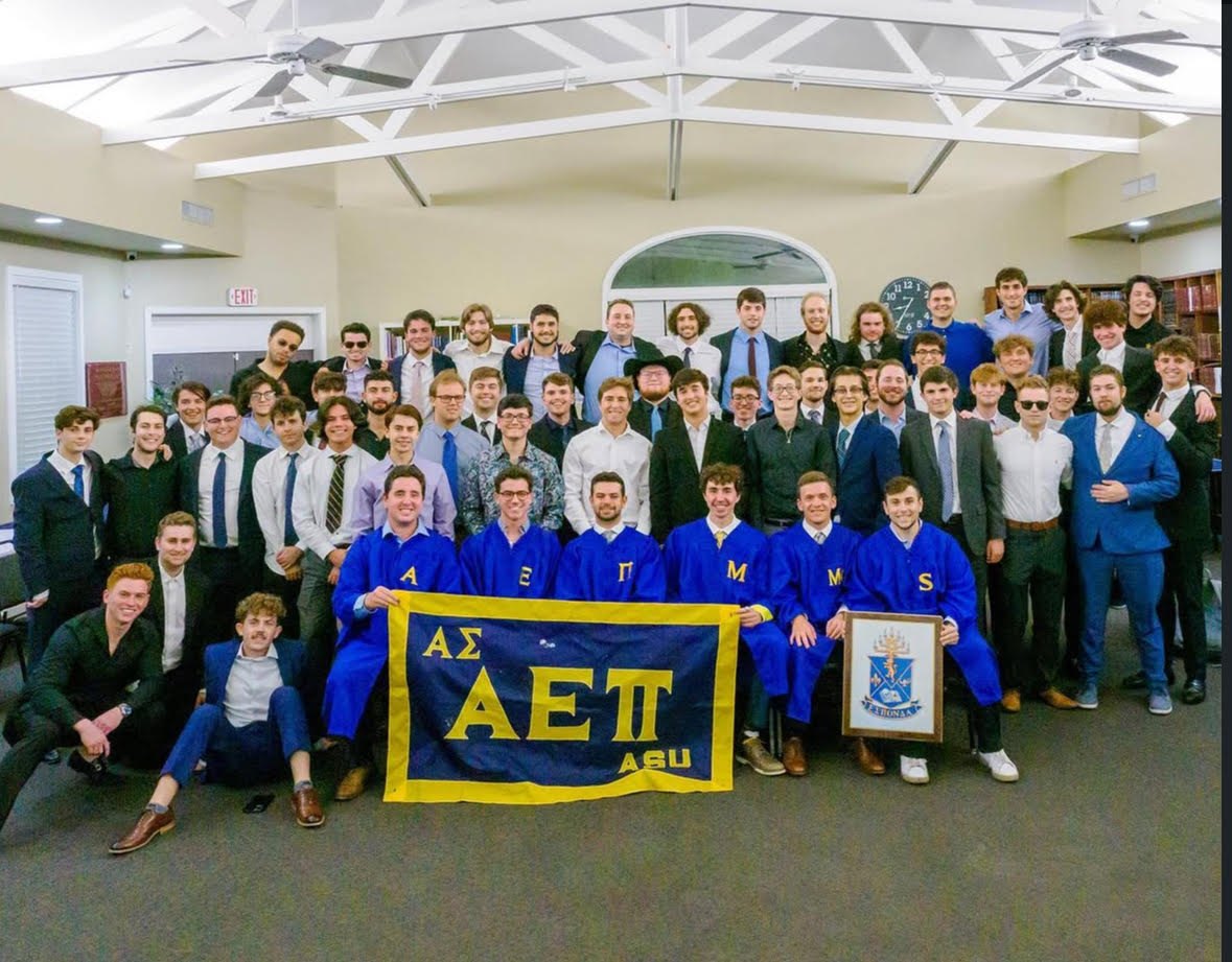 Alpha Epsilon Pi chapter group photo